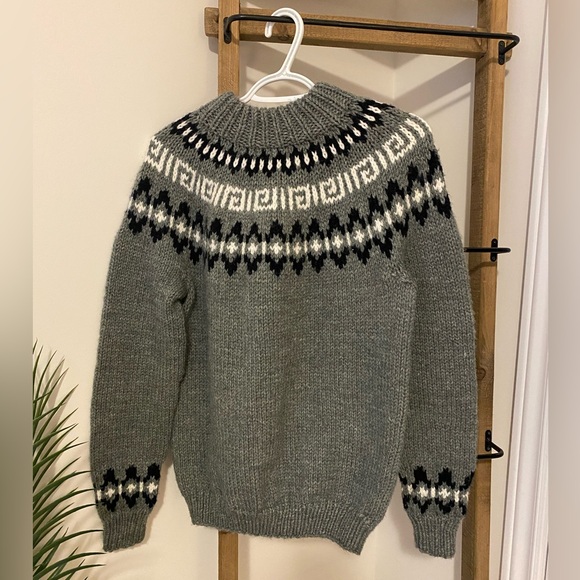 Grey, White & Black Nordic Pattern Fair Isle Sweater, Size Medium - Picture 6 of 8